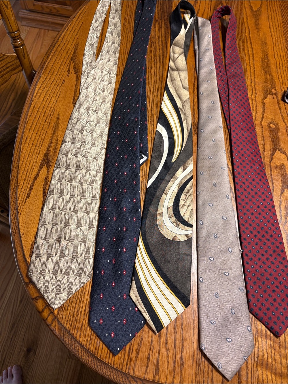 Classic Men's Necktie Set - Beige, Black, Brown, Tan, Red